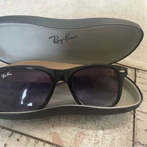 Ray-Ban Black Sunglasses Classic Accessories